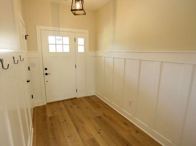 Foto del edificio - 140 Birch Crk Ln