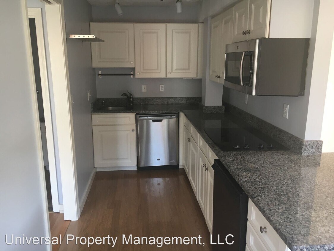 Primary Photo - 1 br, 1 bath House - 90 Fleet St #3-1