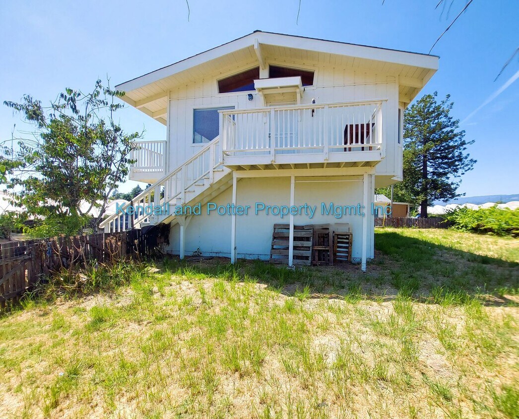 Primary Photo - East Lake Ranch, LLC