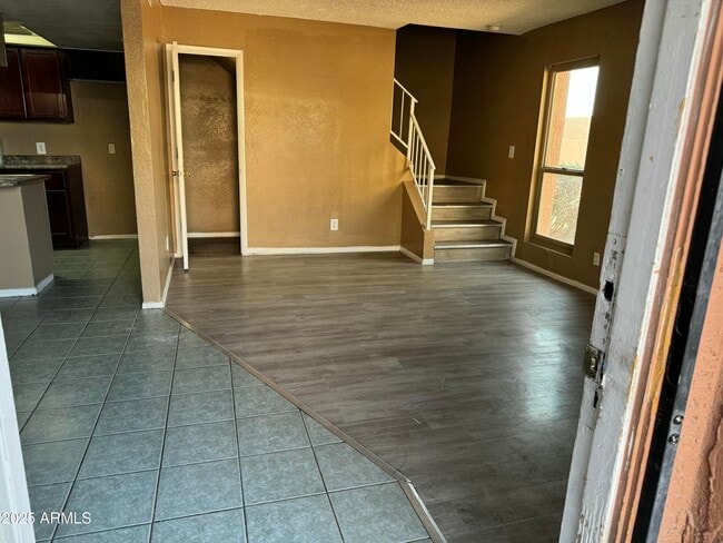 Building Photo - 1424 N 53rd Ave