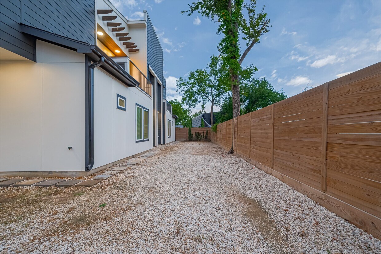 Foto principal - 7914 Pointer St