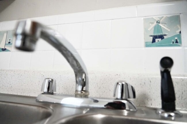 Building Photo - 3025 Clifton Ave