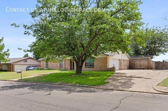 Foto del edificio - 429 Lindenwood Ln W