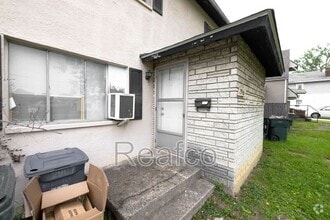 Building Photo - 2965 McGuffey Rd