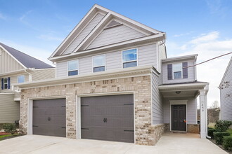 Building Photo - 255 Magnaview Dr