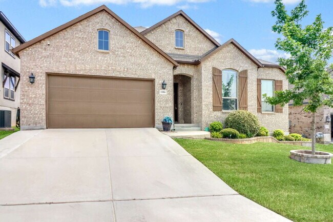 Building Photo - "Spacious 4-Bedroom Haven with 3 Full Baths in San Antonio's Charming Davis Ranch!"