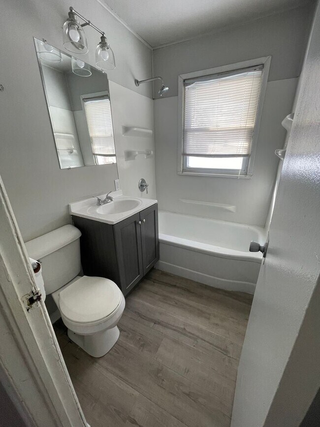 Foto del edificio - 2022 Rhode Island Ct.