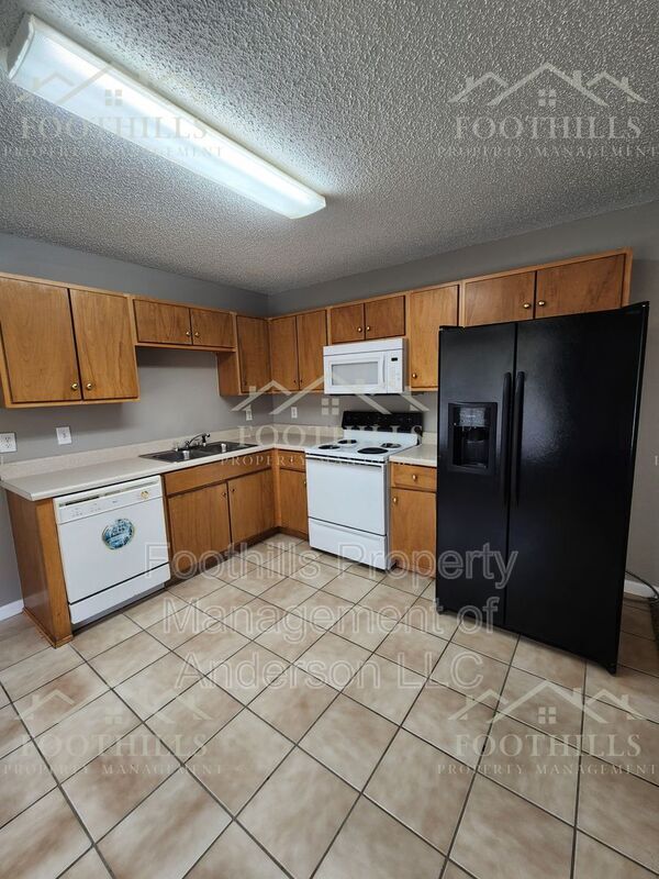Building Photo - 109 Premier Ct