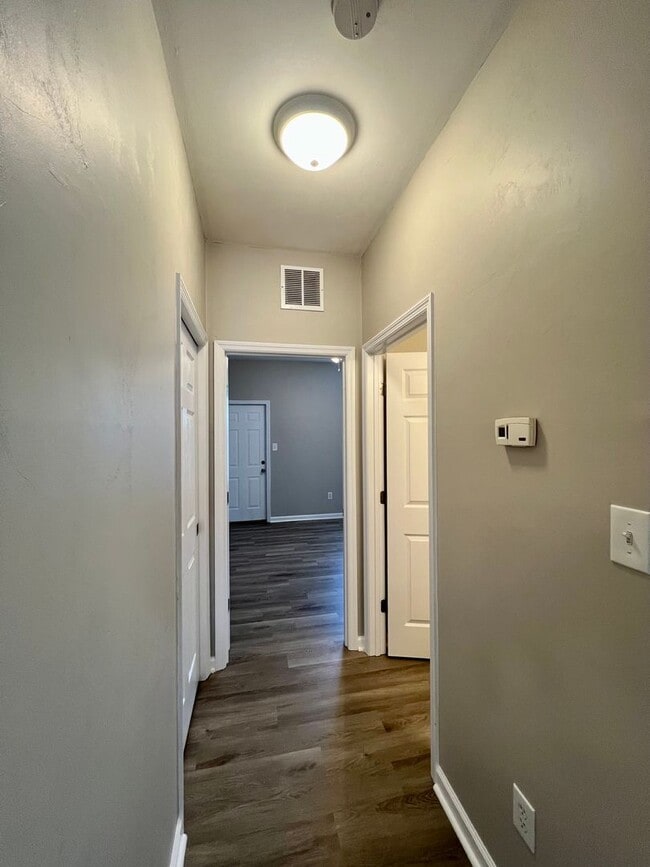 Building Photo - Location, Location! Completely Remodeled S...