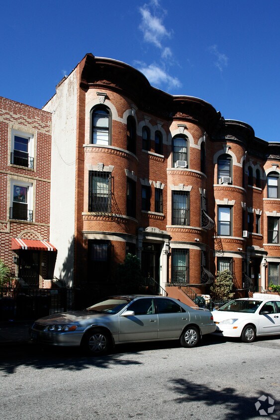 Primary Photo - 326 12th St