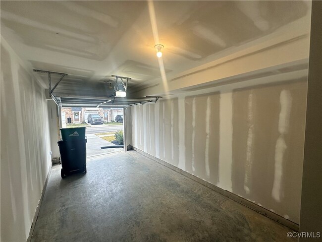 Building Photo - 580 Rivanna Hl Rd