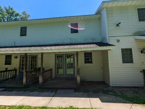 Building Photo - 1008 8th Ave