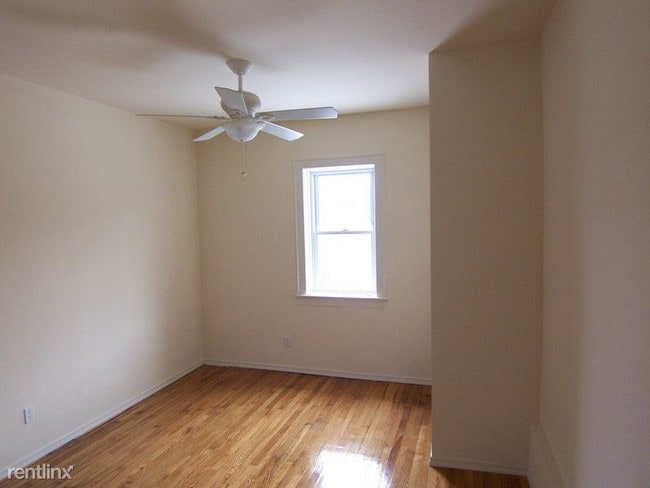 Building Photo - 1 br, 1 bath Apartment - 66 Park Ave Apt 2