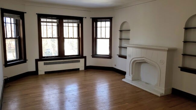 Building Photo - 29 N Brainard Ave