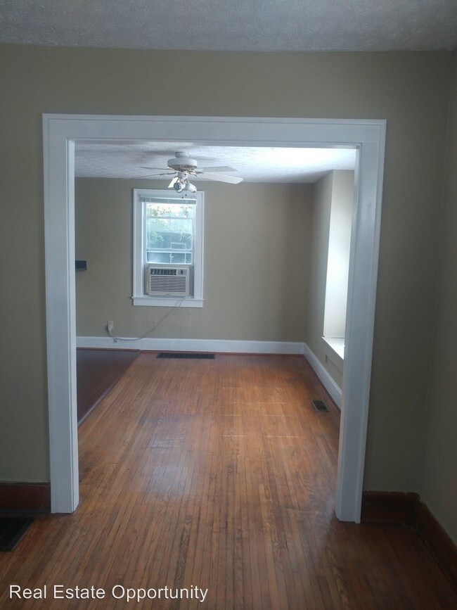 Foto del edificio - 2 br, 1.5 bath House - 1858 Harrisburg Pike