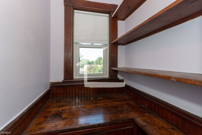 Foto del edificio - 3 br, 1 bath  - 27 Litchfield St # 28-3