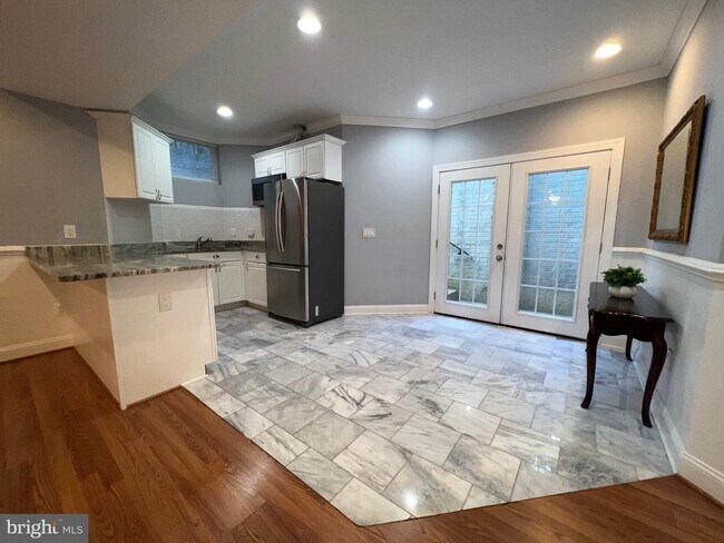 Foto del edificio - 7634 Shreve Rd