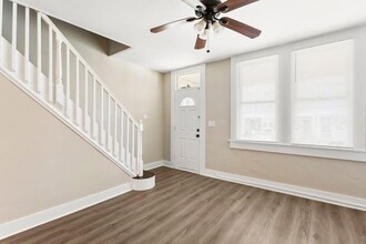 Building Photo - 2843 Pelham Ave