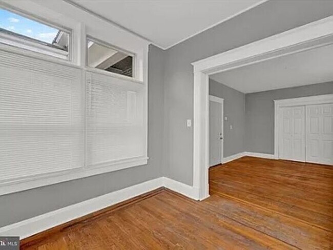 Foto del edificio - 818 E 35th St