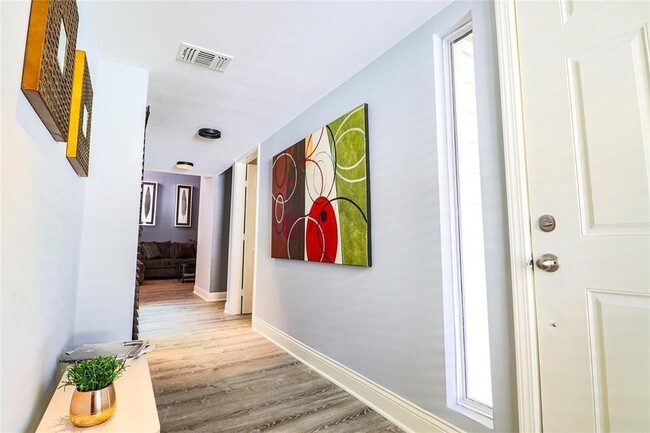 Building Photo - 4724 Post Oak Timber Dr