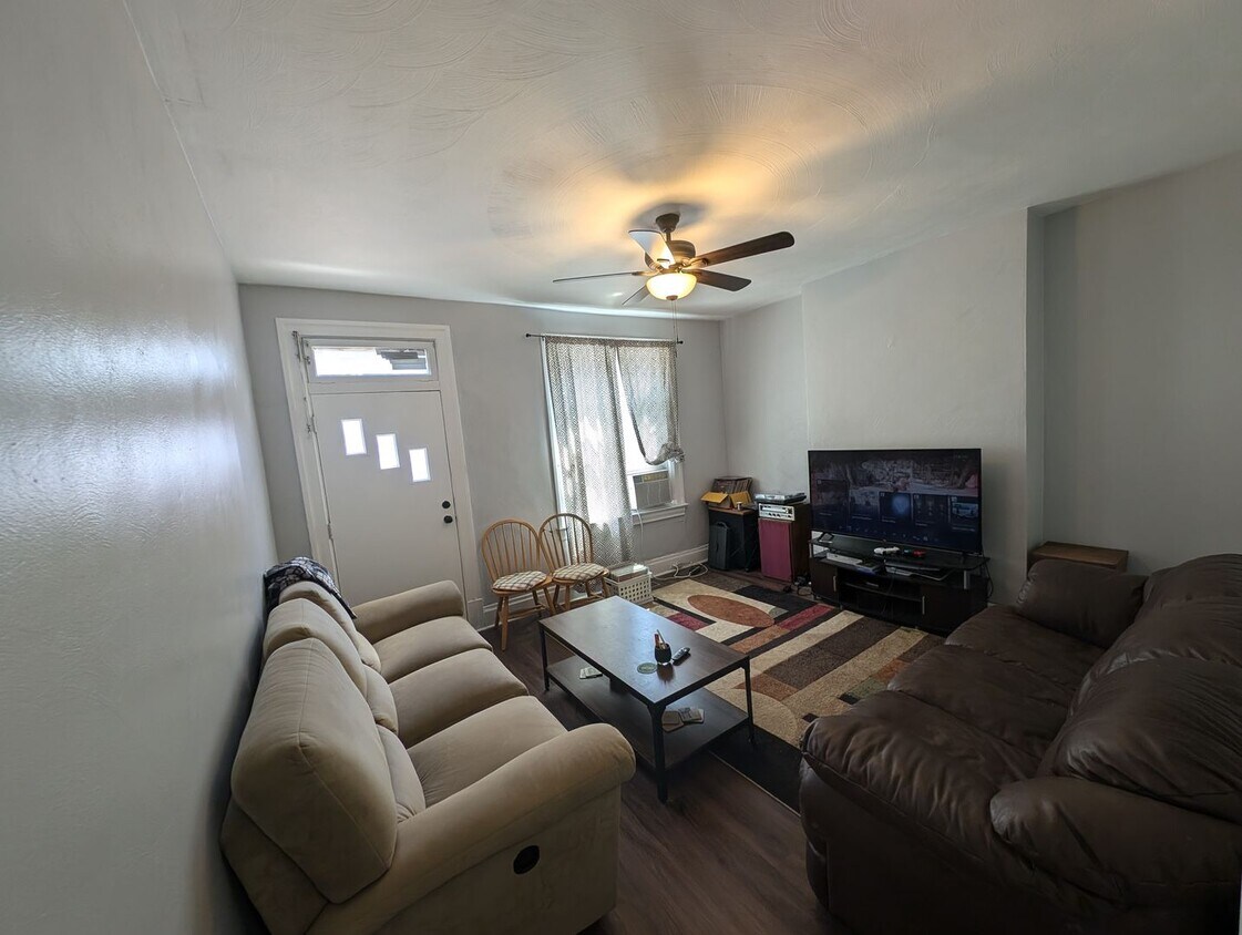 Foto principal - 3 Bedroom/2 Bath House in Lawrenceville --...