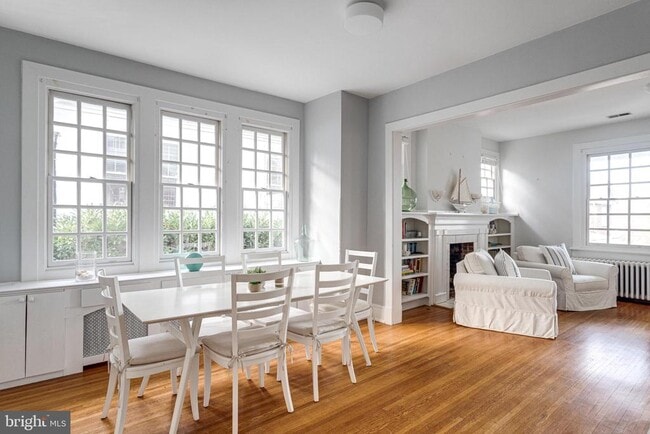 Building Photo - 302 Rucker Pl