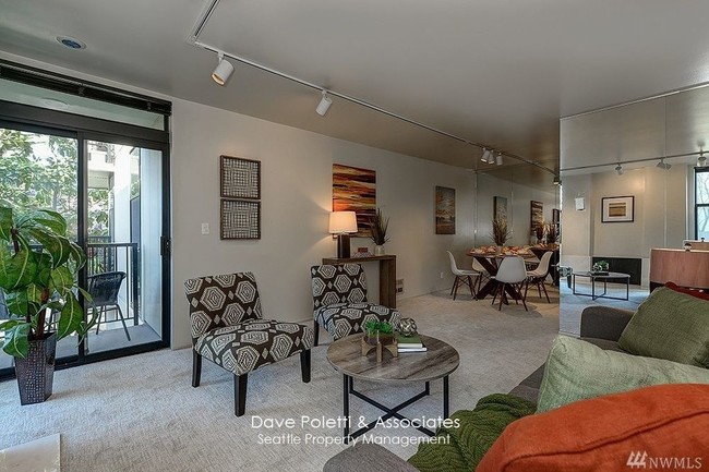 Building Photo - 730 Bellevue Ave E
