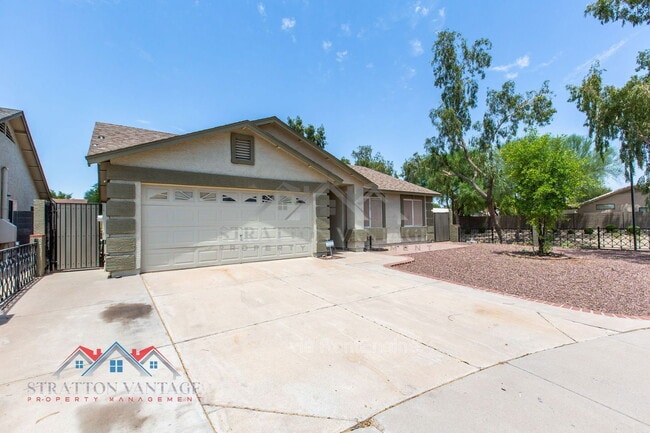 Building Photo - 2334 E Longhorn Pl