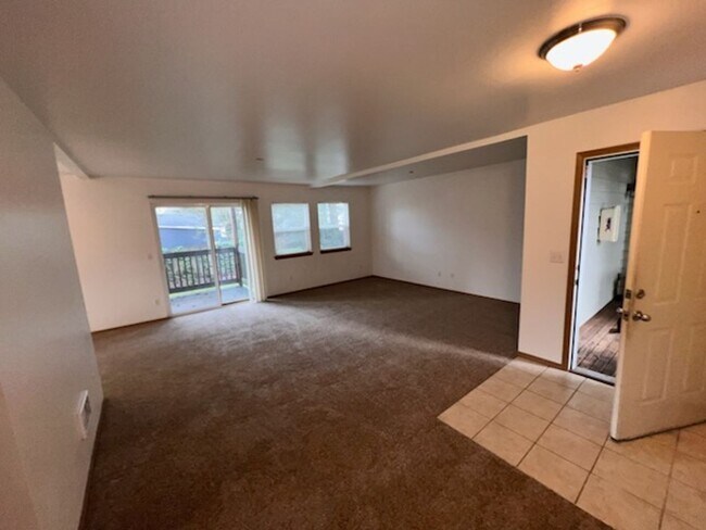 Foto del edificio - 8948 Gravelly Lake Dr SW