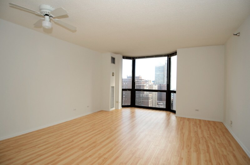 Primary Photo - 1111 N Dearborn St