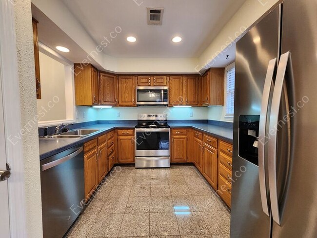 Building Photo - 1812 Rockridge Pl NE