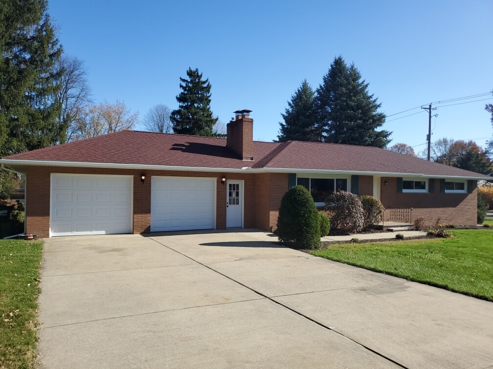 1406 Chatham Ave NE, North Canton, OH 44720 House Rental in North