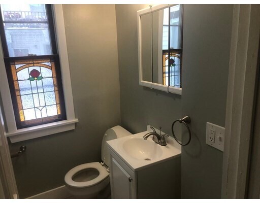 Building Photo - 28 Ripley St