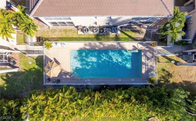 Foto del edificio - 5218 Chiquita Blvd S