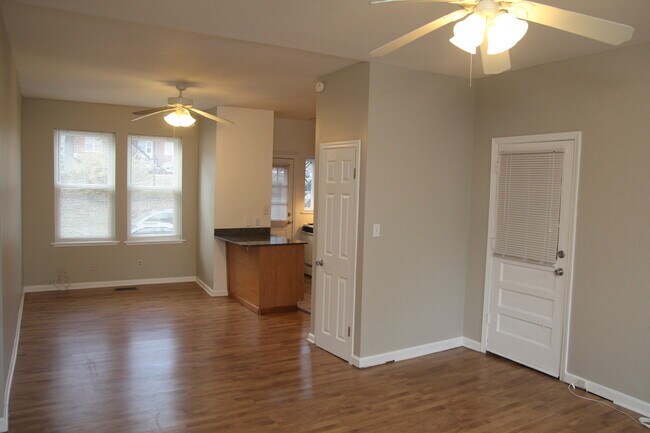 Building Photo - 821 Westgate Ave