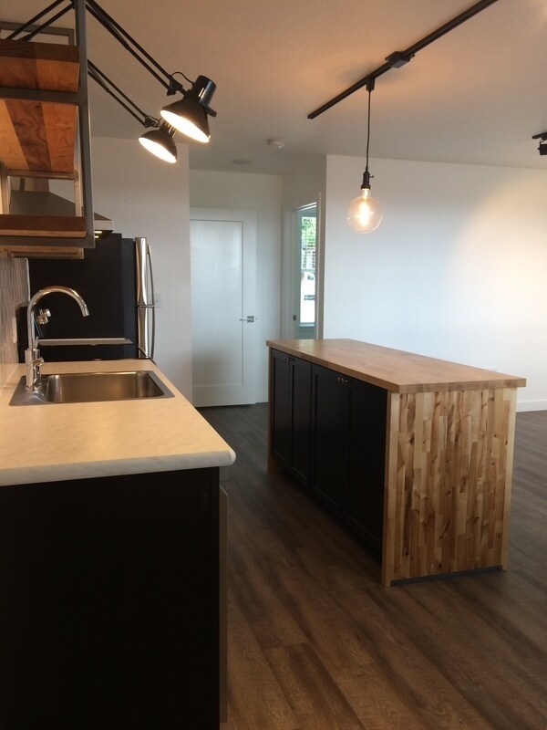 Foto del edificio - 117 N 2nd St W