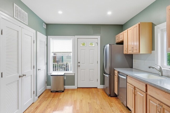 Photo - 309 Adams St Apartment