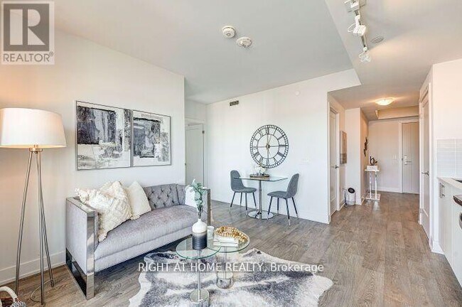 Photo du bâtiment - 2550 Simcoe St N