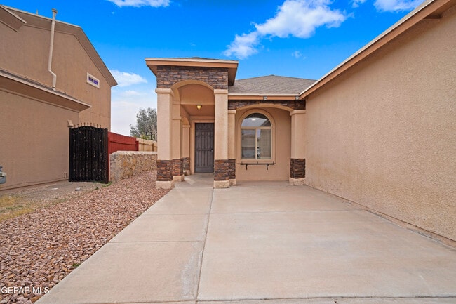 Foto del edificio - 14696 Jesus Almeida