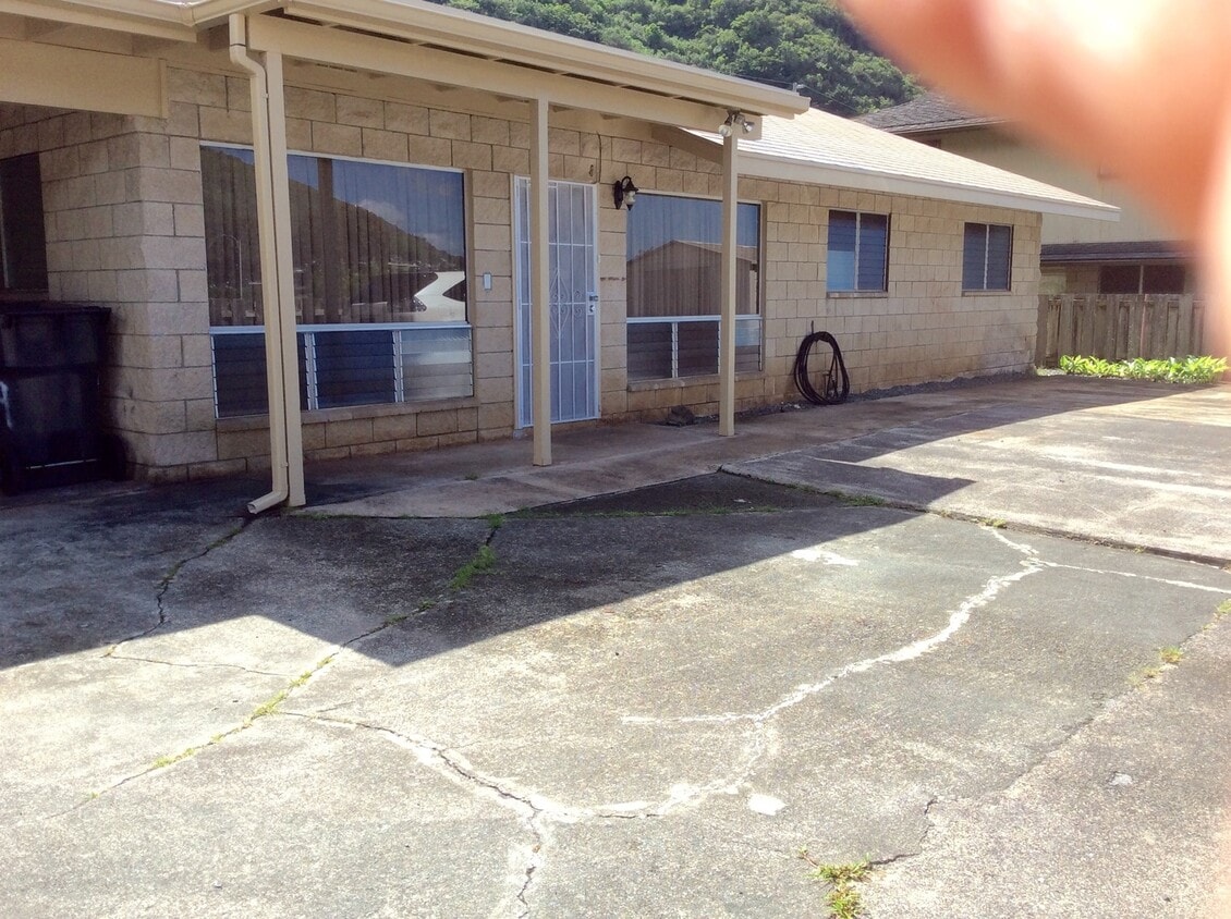 Primary Photo - Manoa House for rent