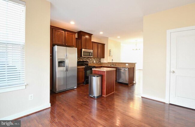 Building Photo - 705 Woodstream Blvd