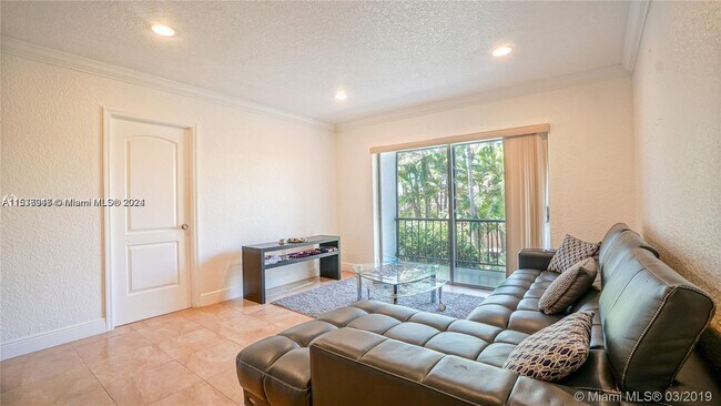 Foto del edificio - 7915 SW 104th St