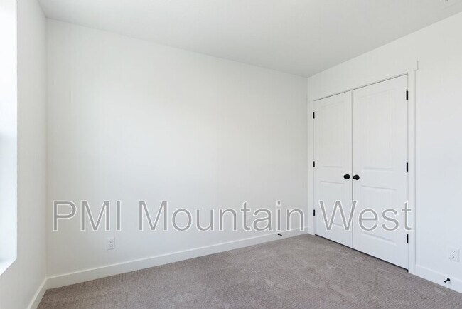 Building Photo - 1866 Red Twilight Ln