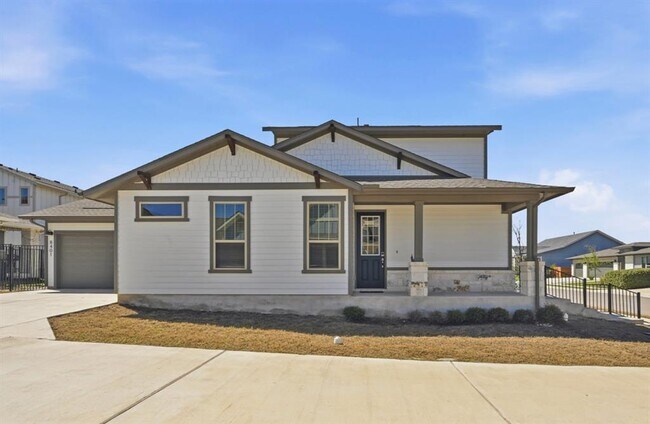 Building Photo - 8401 Orizzonte St