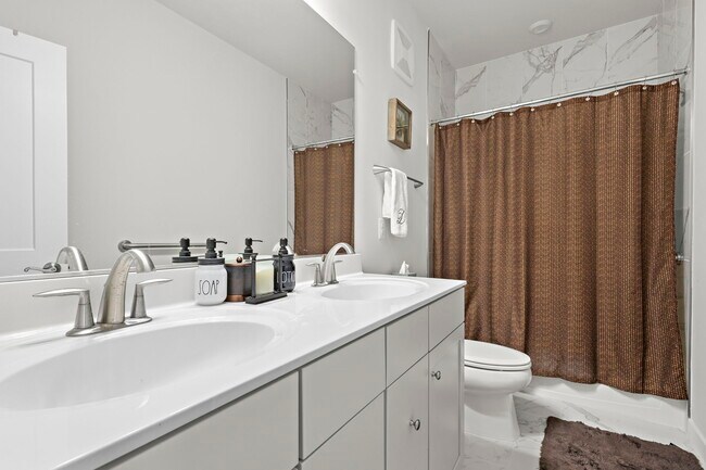 Foto del edificio - 4122 Legato Rd