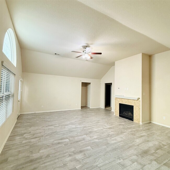 Building Photo - 19130 Clevera Walk Ln
