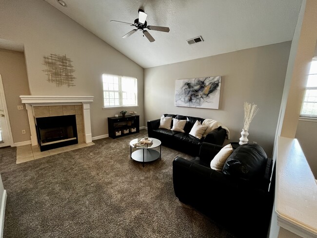 Cherry Blossom Livingroom - The Woods of Cherry Creek Apartment Homes