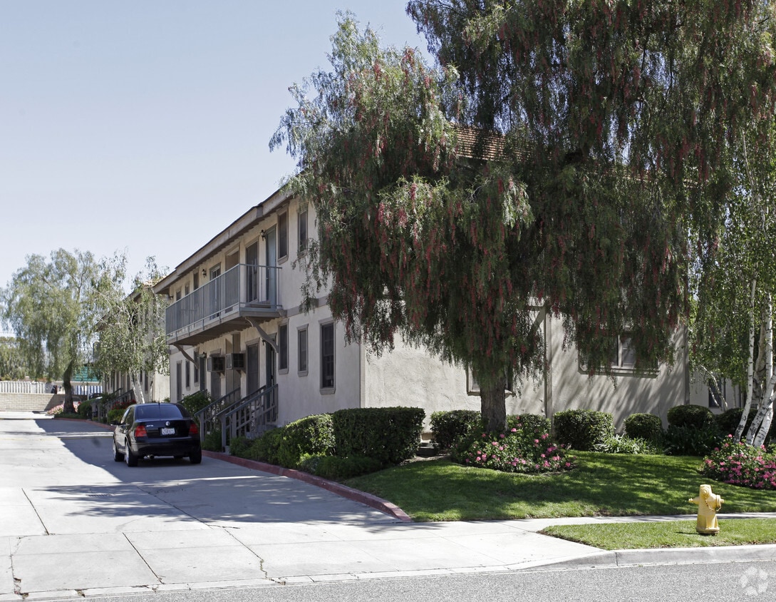 Primary Photo - 1745 Patricia Ave