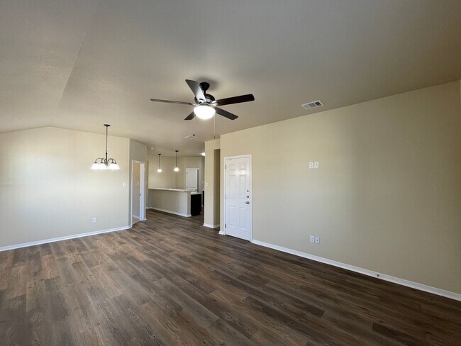 Foto del edificio - 4204 Ivory Ln