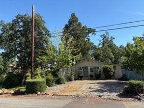 Building Photo - 762 Roe Rd